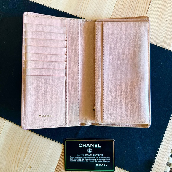 Chanel Bi fold Wallet with Authenticity Card - Picture 3 of 8